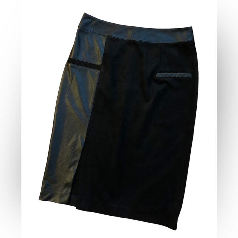 J McLaughlin Faux Suede Faux Leather Black Pencil Skirt Classic.  Sz 6.   EUC!
